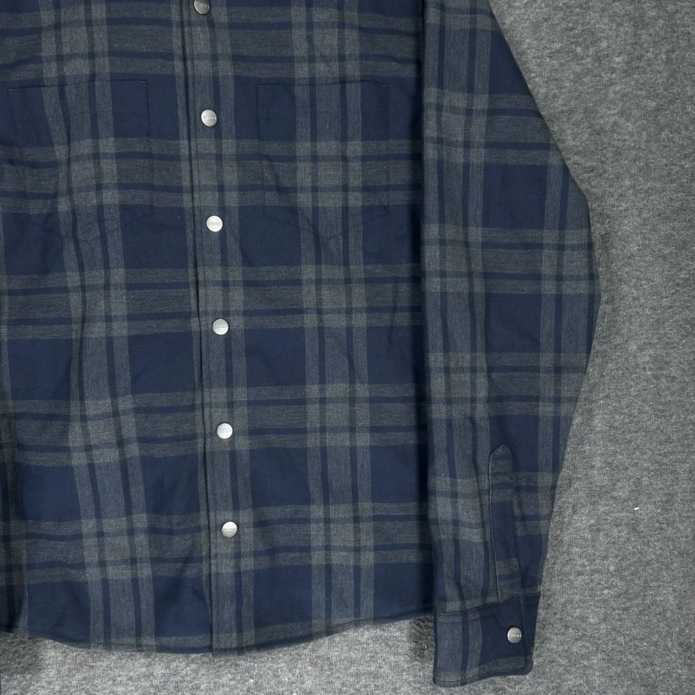 Vuori Range Shirt Jacket Mens L Blue Gray Plaid Flannel Fleece Lined Snap button